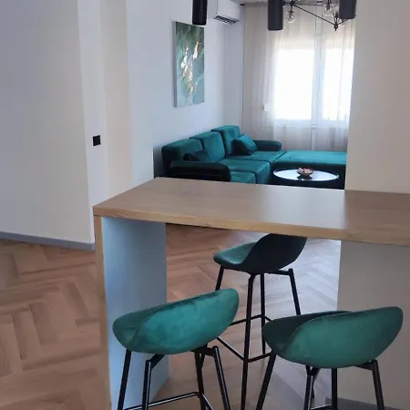 Luxury Belmondo Apartament *