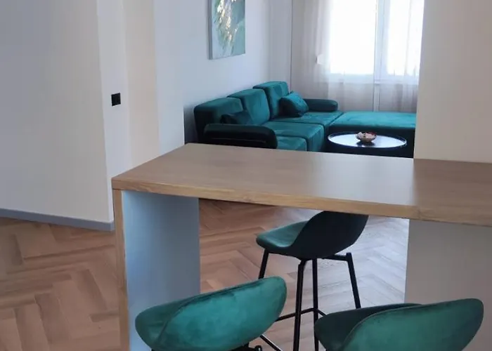 Luxury Belmondo Apartament *